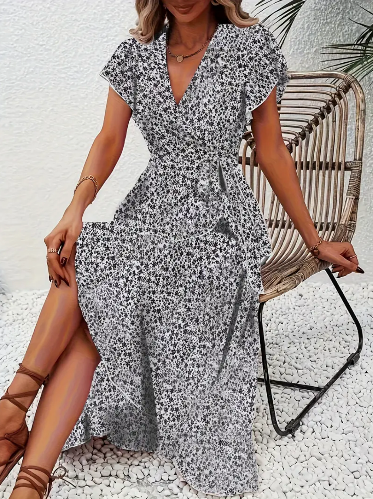 Iris Wrap Dress | Elegantes Kleid mit V-Ausschnitt