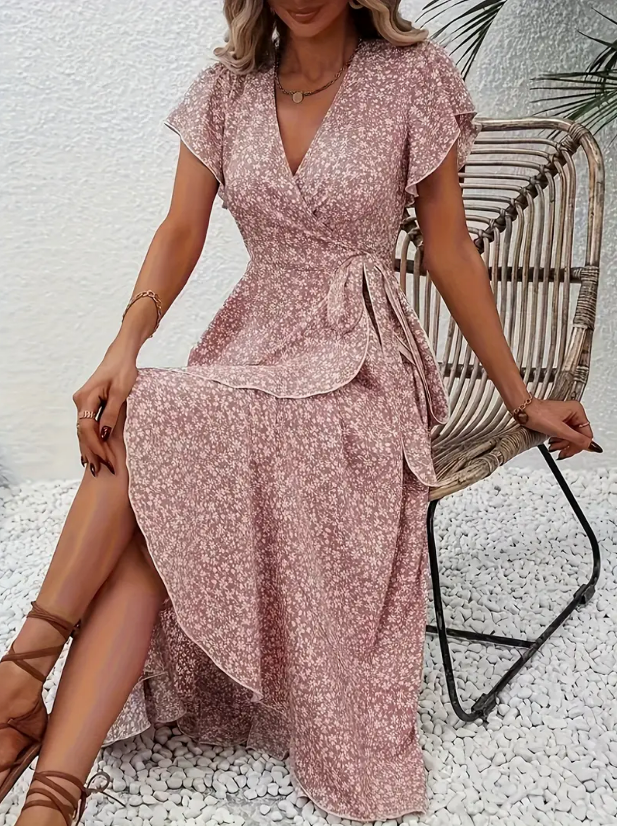 Iris Wrap Dress | Elegantes Kleid mit V-Ausschnitt